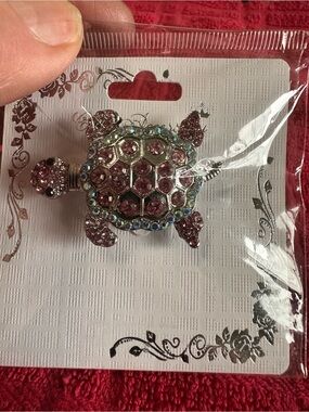Pink Crystal Turtle Brooch – Sparkling Women’s Jewelry